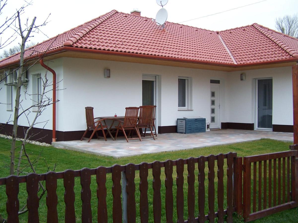 Orchidea Apartman Mosonmagyaróvár Buitenkant foto
