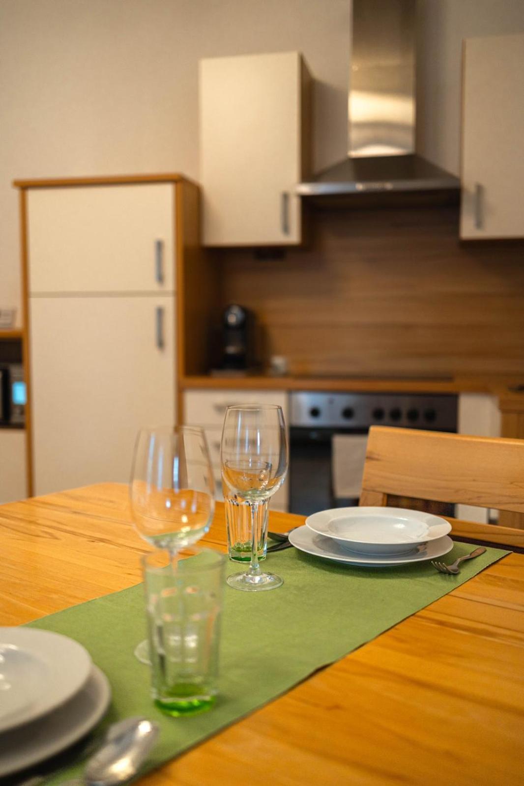 Orchidea Apartman Mosonmagyaróvár Buitenkant foto